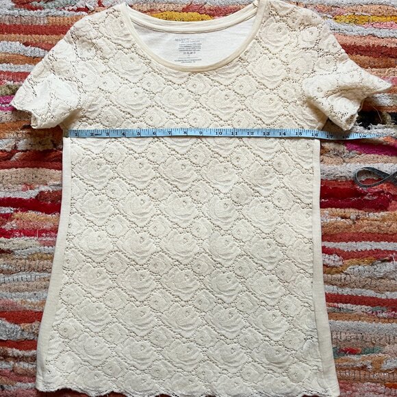 Softest T-Shirt with Roses in a Lace Pattern - S - brand new - Picture 3 of 6